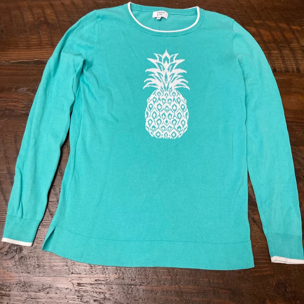 💚 Crown & Ivy Long Sleeve Pineapple Sweater EUC XS